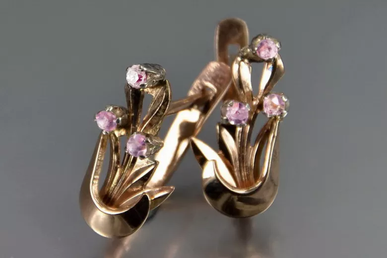 Boucles d’oreilles en or rose soviétique russe 14k 585 vec180 alexandrite rubis émeraude saphir ... Boucles d’oreilles en or rose soviétique russe 14k 585 vec180 alexandrite rubis émeraude saphir ...