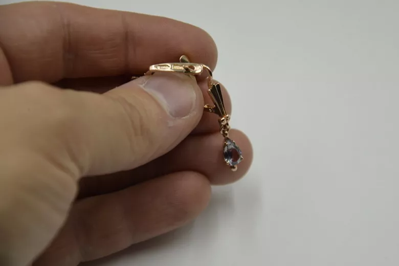 Boucles d’oreilles en or rose soviétique russe rose 14k 585 vec198 alexandrite rubis émeraude saphir ... Boucles d’oreilles en or rose soviétique russe rose 14k 585 vec198 alexandrite rubis émeraude saphir ...