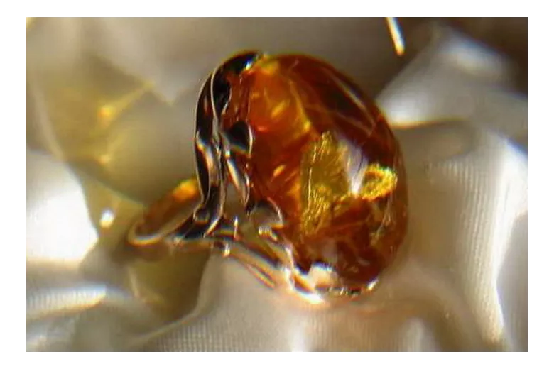 Radziecki 14k 585 złoty Rosyjski pierścionek z różowego złota z bursztynem  vrab009