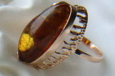 "Classic 14K Rose Gold Ring with Vintage Amber"  vrab029