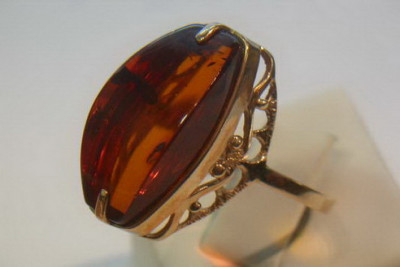 "Authentic 14K 585 Gold Ring with Vintage Rose and Amber Accent" vrab031