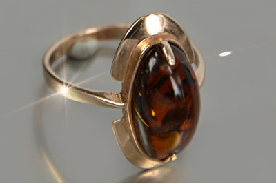 "Classic 14K Rose Gold Ring with Authentic Vintage Amber" vrab055