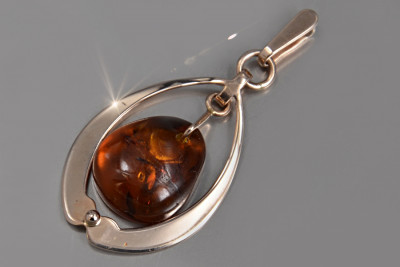 "Original Vintage Amber Pendant Crafted from 14K Rose Gold" vpab003
