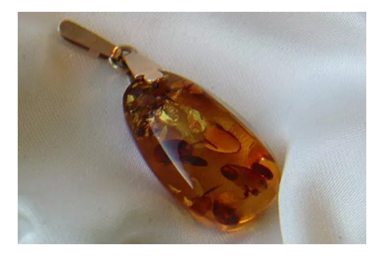 Piesă unică: Pandantiv Vintage din Aur Roz de 14k cu Chihlimbar vpab011