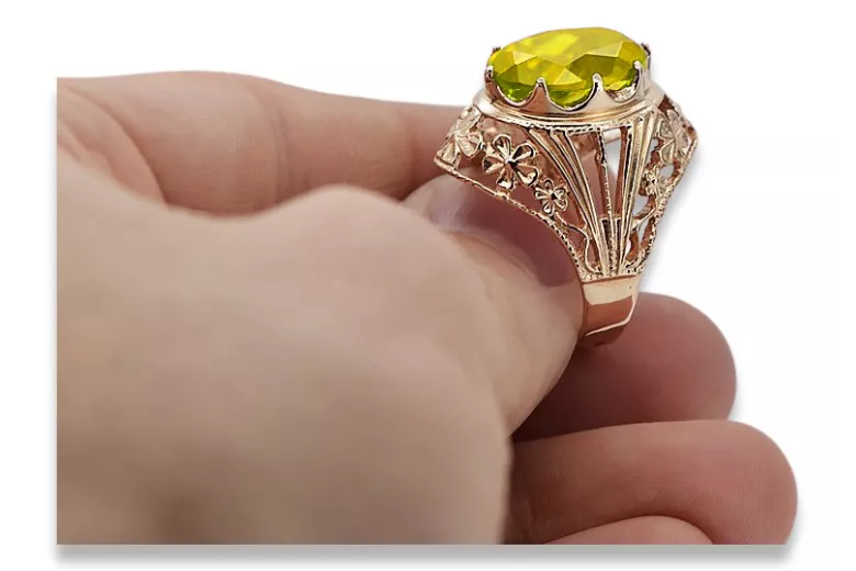 Wytworny Wyrób Vintage - Pierścień z Różowego Złota 14k z Żółtym Perydotem vrc031