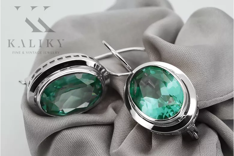 Russische Vintage-Ohrringe aus 925er Silber mit Smaragd vec114s