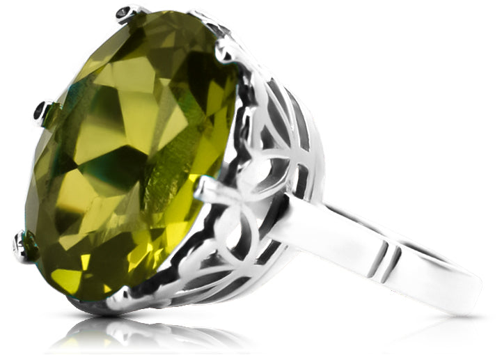Silver 925 Peridot ring vrc130s Vintage