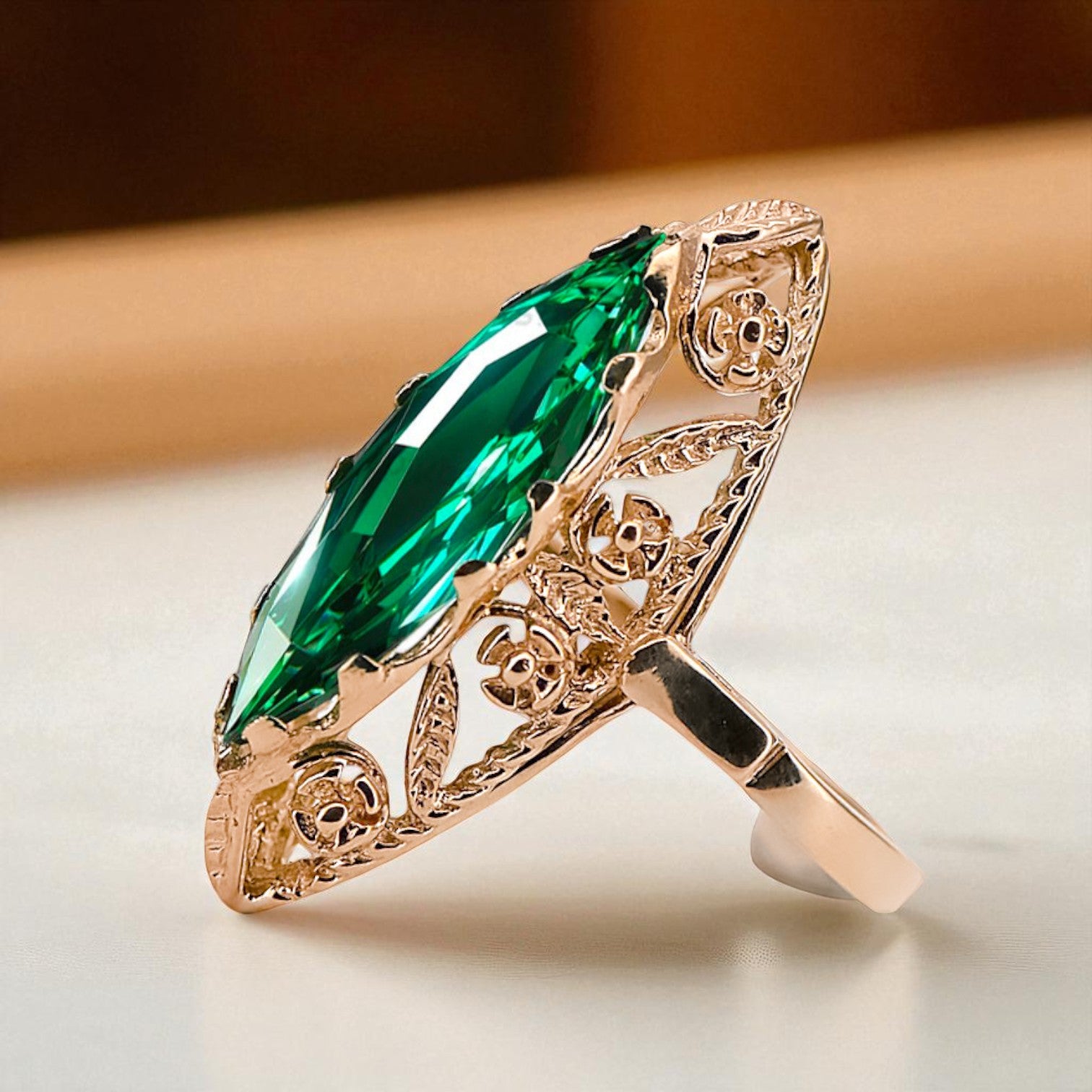 Emerald Original Vintage 14K Rose Gold Ring Vintage Jewlery vrc005r