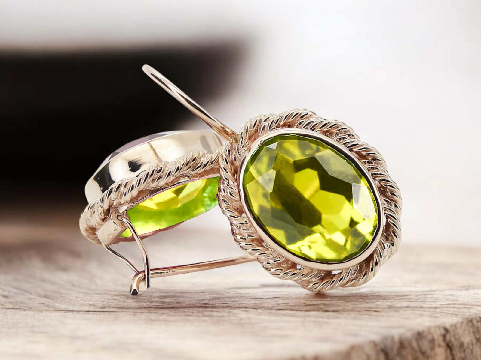 Original 14K Rose Gold Yellow Peridot Vintage earrings vec007r vec007r-yp