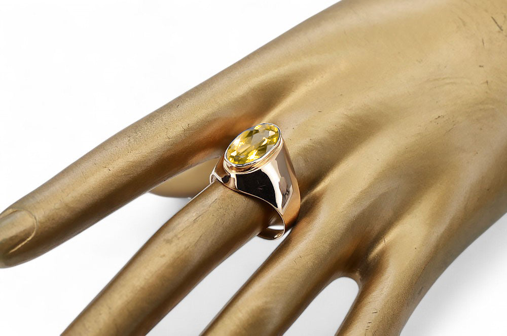 Ring Vintage Yellow Peridot Original Vintage 14K Rose Gold vrc077r vrc077r-yp