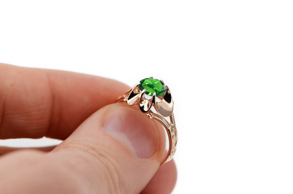 Ring Vintage style Emerald Original Vintage 14K Rose Gold vrc377r vrc377r-em