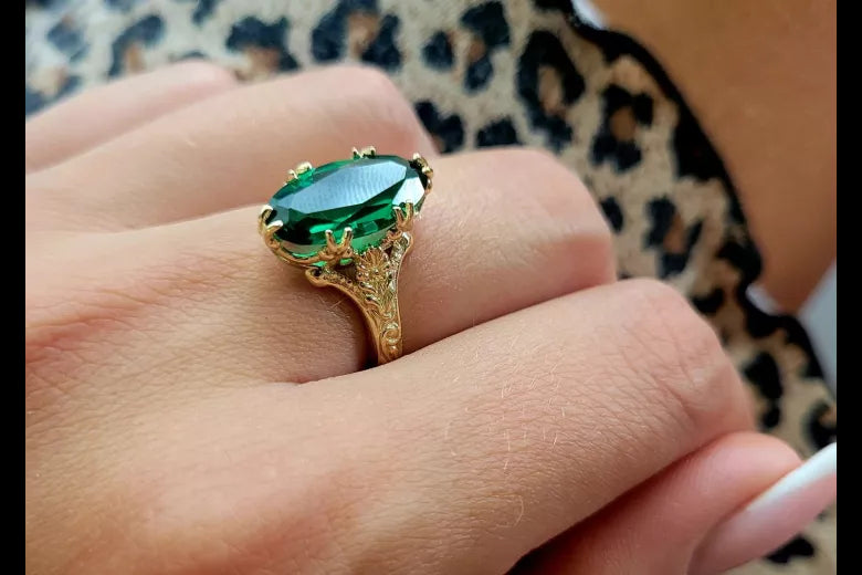 Yellow 18K gold Emerald Ring vrc084z Russian Soviet Vintage Art Deco style vrc084z-em
